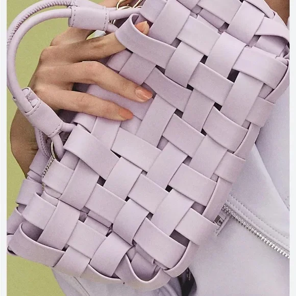 Stylish Woven Handbag in Light Purple Anthropologie Lindy bag - Picture 3 of 7